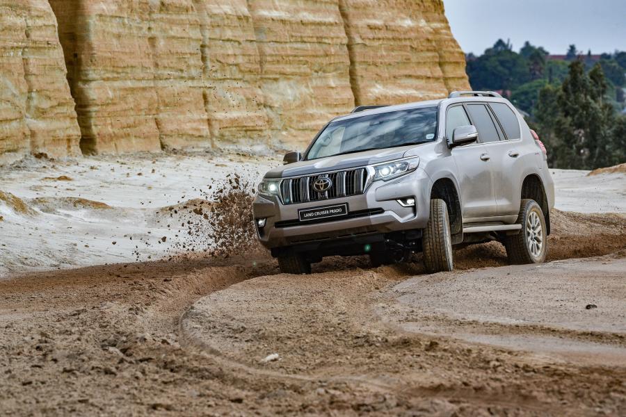  Toyota Land Cruiser Prado VX-L (150) 2017 года  (ZA) (фото 4 из 40)